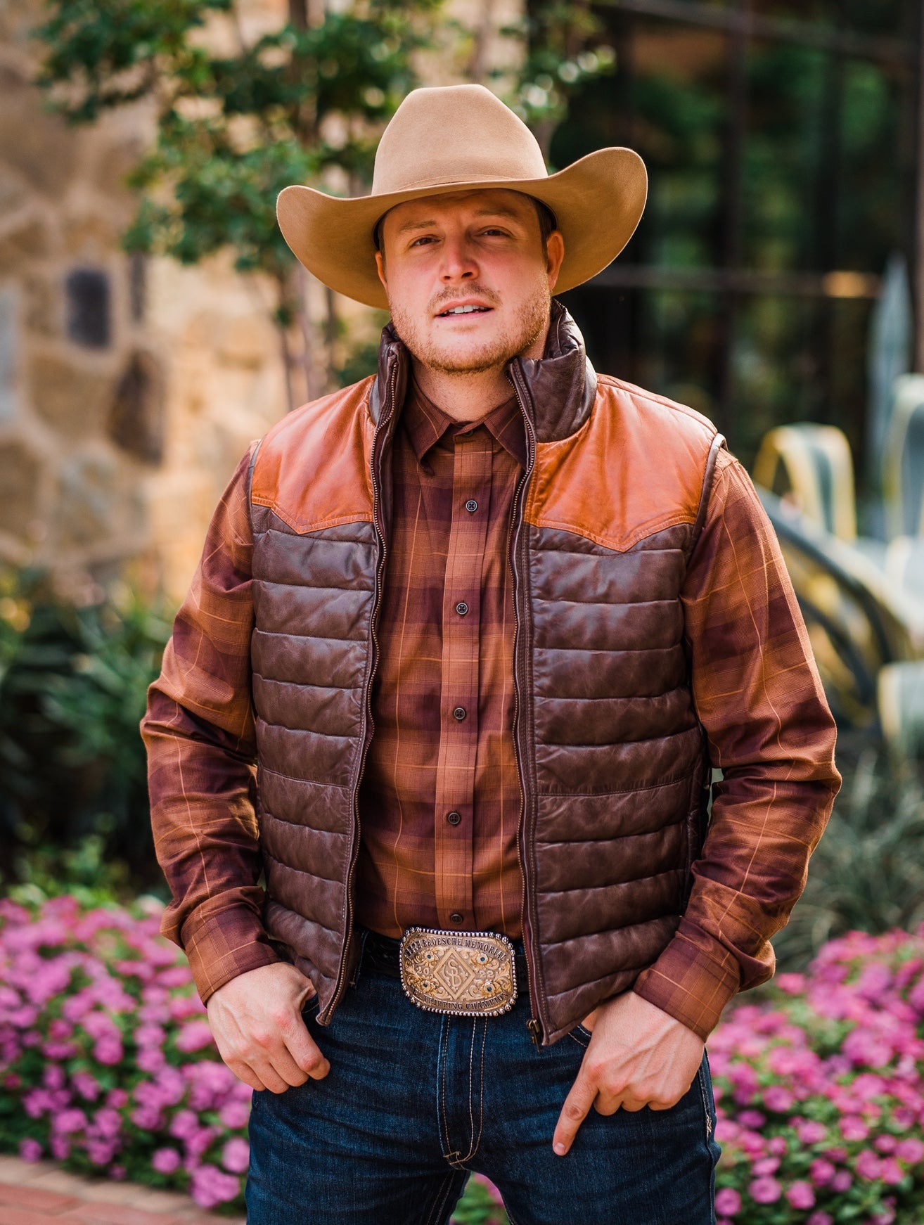 Men_s Insulated Leather Vest-Zip Front with Western Yolk