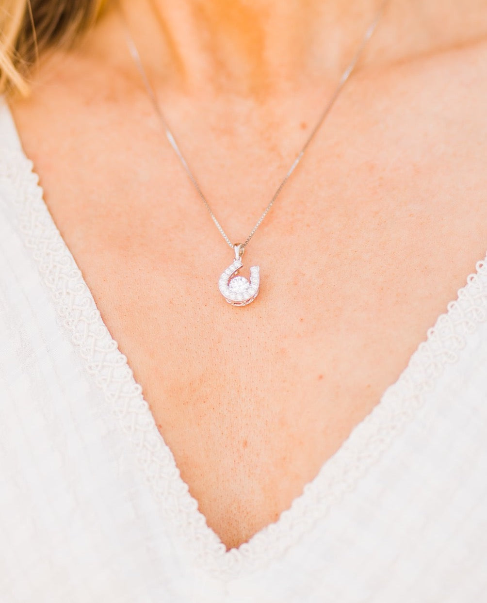 Necklace, Horseshoe Dancing Stone Pendant in Sterling Silver