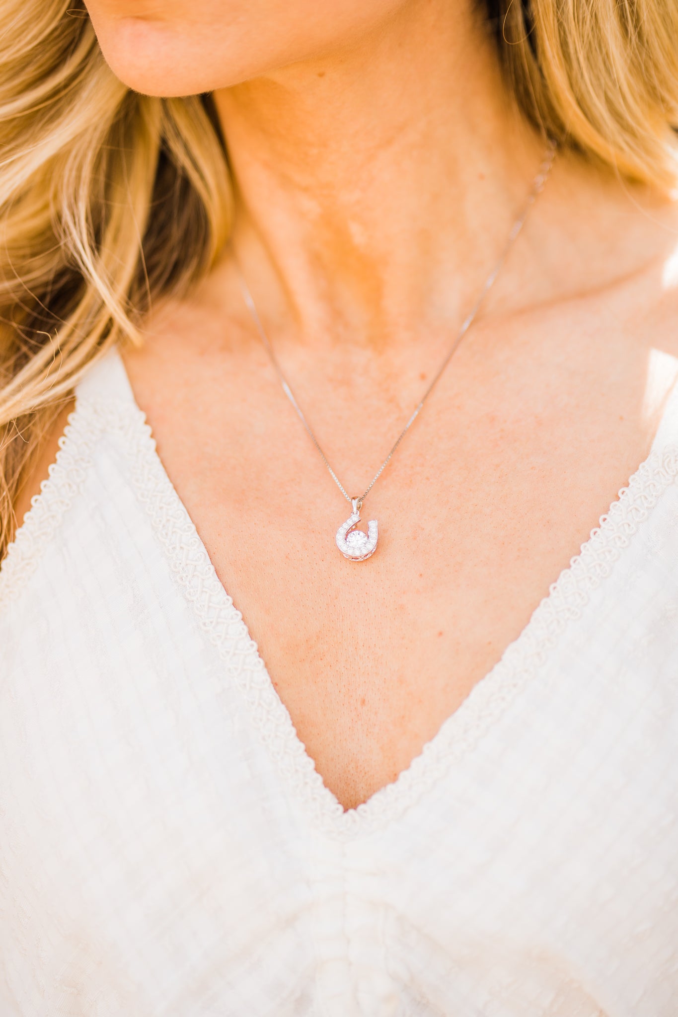 Necklace, Horseshoe Dancing Stone Pendant in Sterling Silver