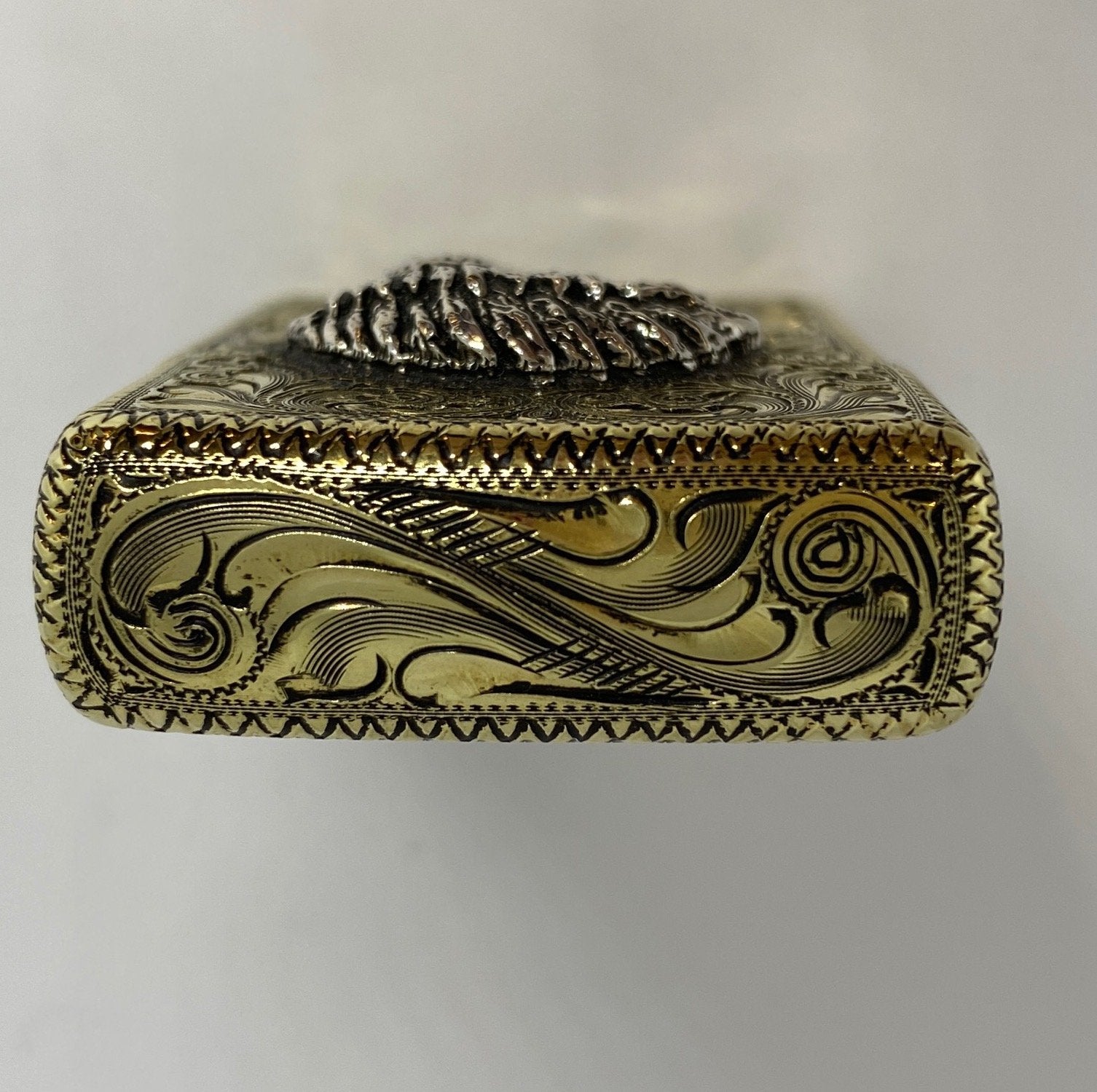 Silver-King-Zippo-Brass-Armor-Lighter-Fully-Engraved-with-Sterling-Silver-Chief-Made-in-USA