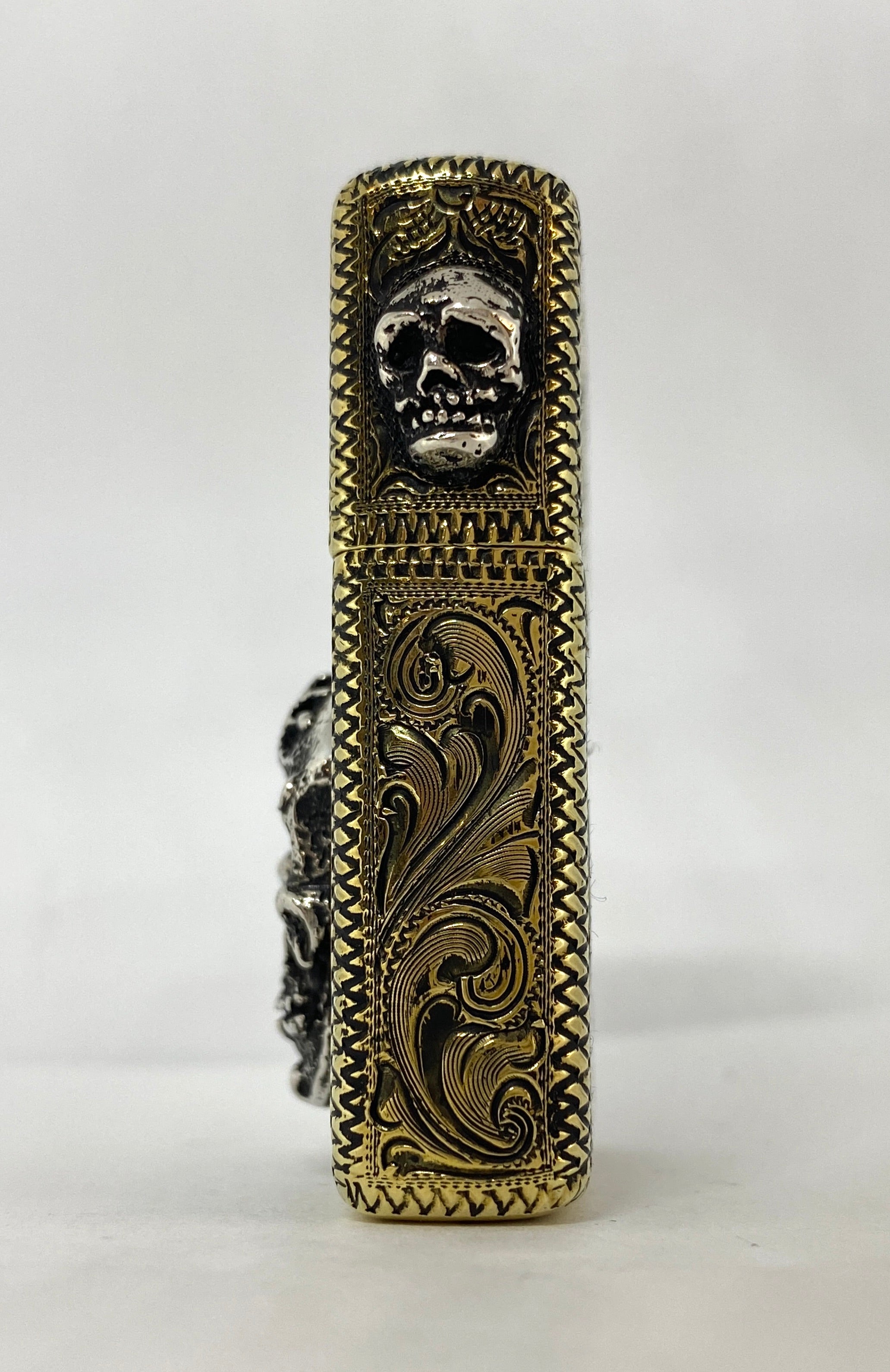Silver-King-Zippo-Brass-Armor-Lighter-Fully-Engraved-with-Sterling-Silver-Sugar-Skull-Made-in-USA
